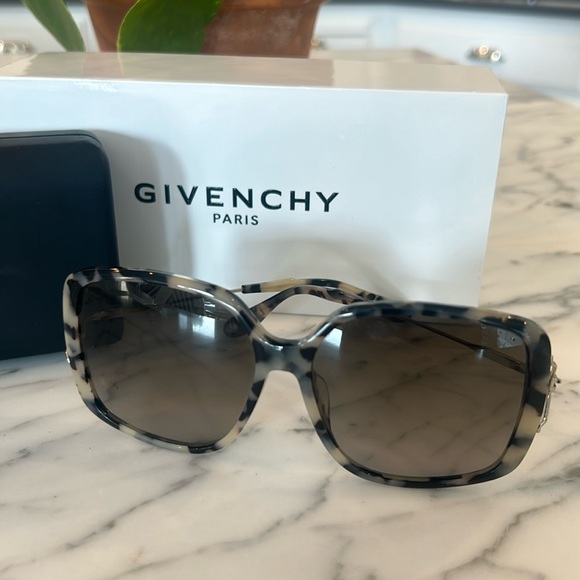 Givenchy Sunglasses - Picture 1 of 6